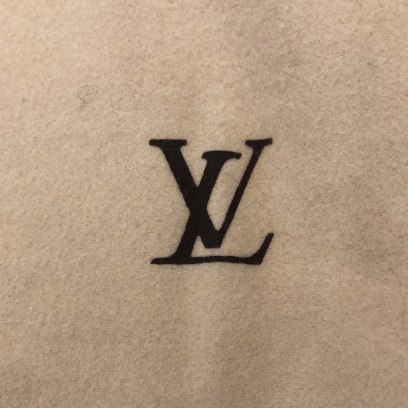 Louis Vuitton LV Drawstring Dustbag 17”x20” LV Monogram Authentic - Picture 10 of 10